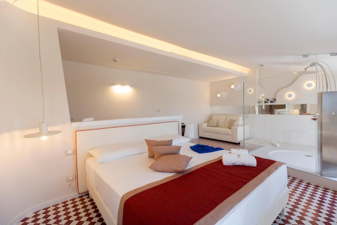 Suite Hotel L'Oasi Di Riaci (Adults Only) Santa Domenica  Eksteriør billede