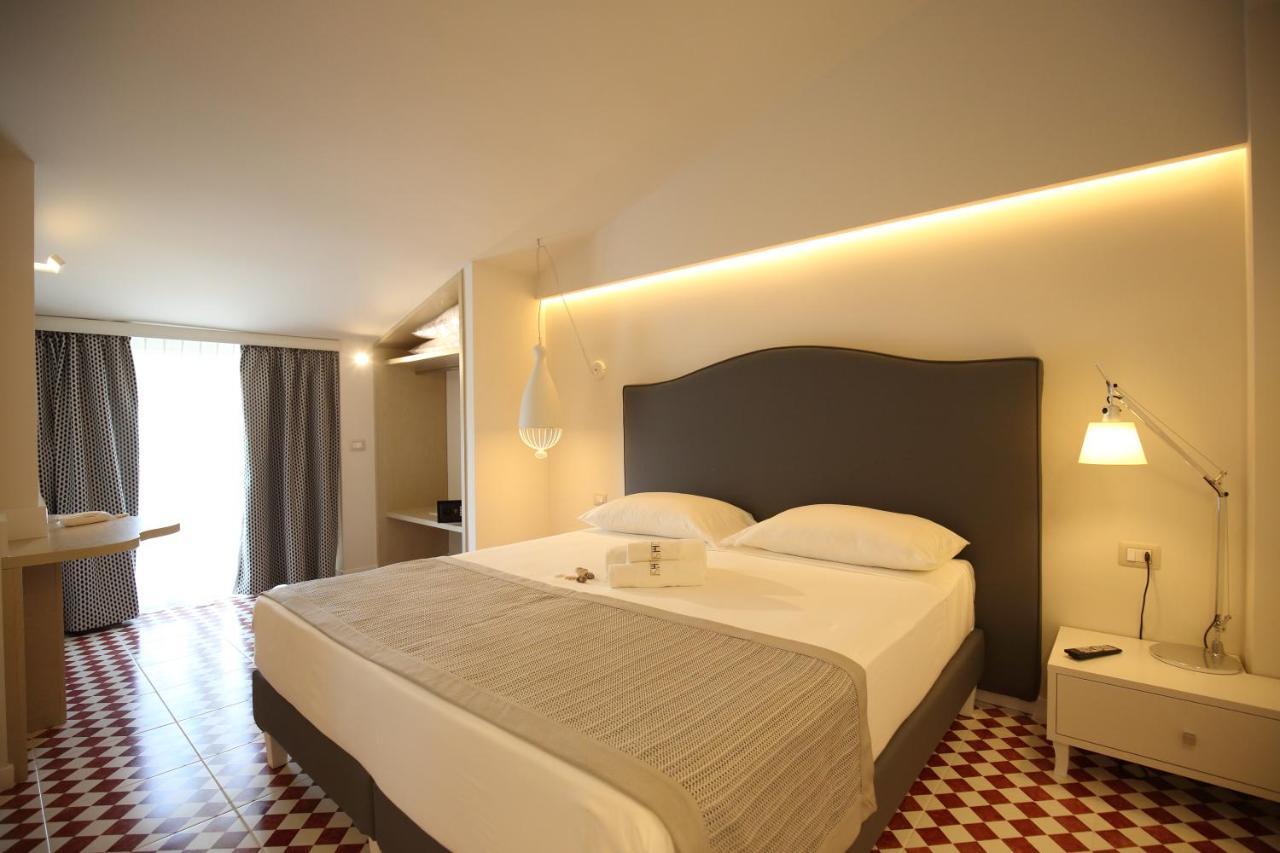 Suite Hotel L'Oasi Di Riaci (Adults Only) Santa Domenica  Eksteriør billede